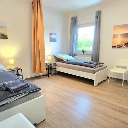 Modern 4-room With Balcony & Free Parking & Free Wi-fi - Ka02 *